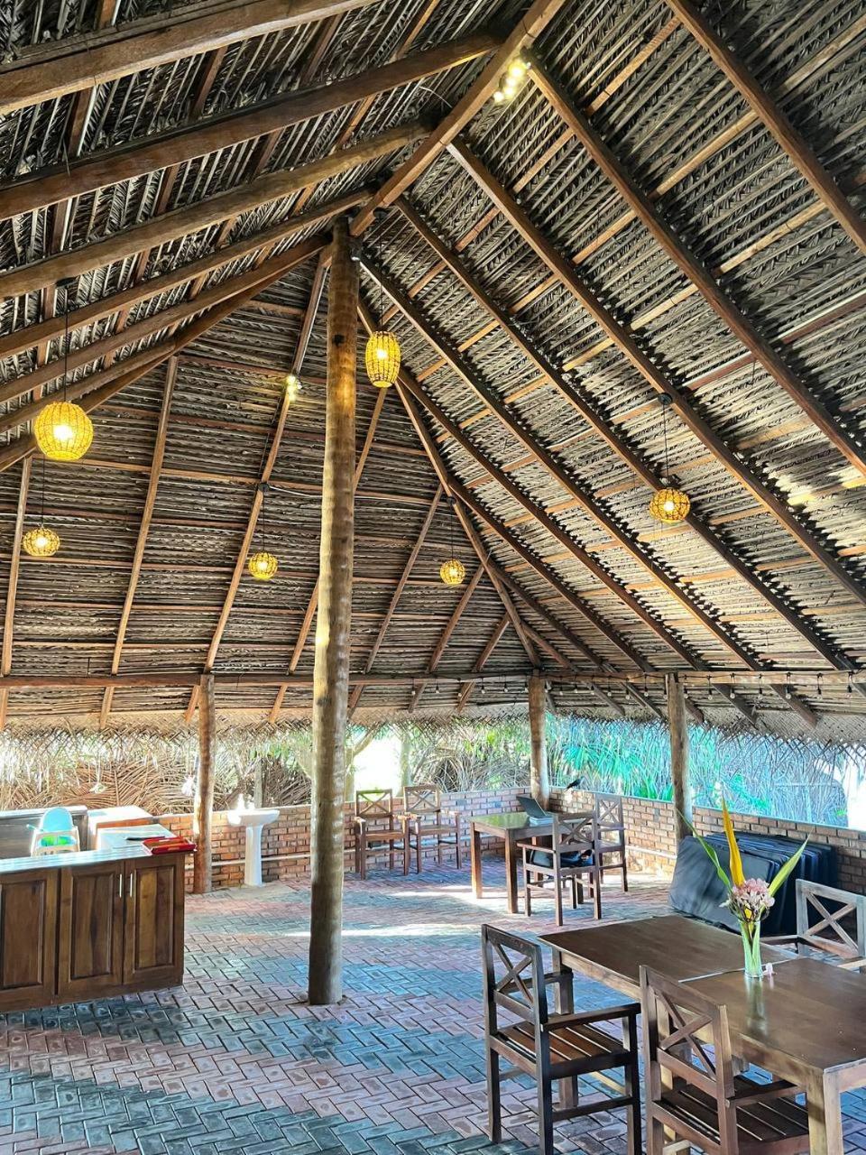 Nn Beach Resort & Spa Nilaveli Exterior photo