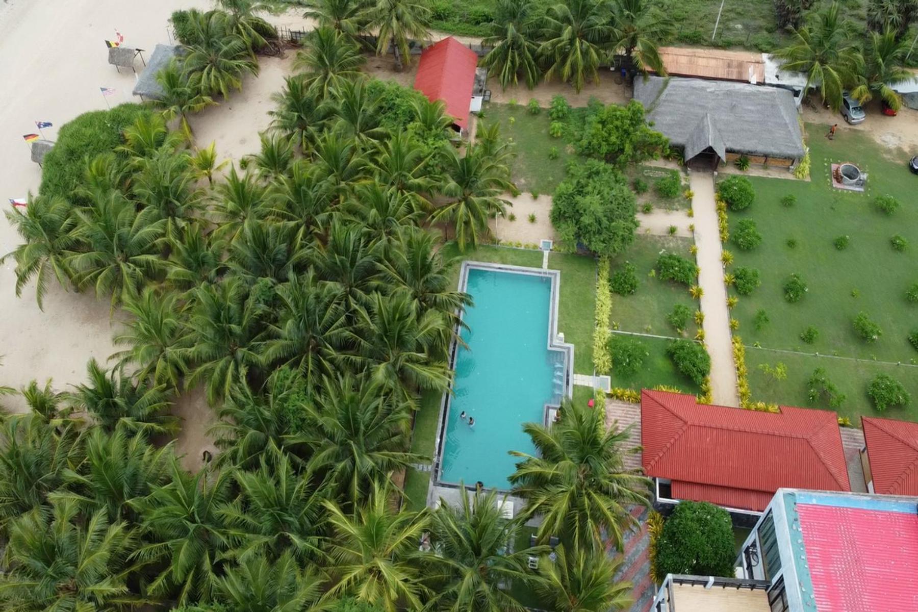Nn Beach Resort & Spa Nilaveli Exterior photo